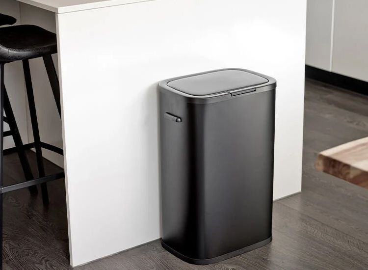 QLT - Prullenbak 55 Liter - Zwart