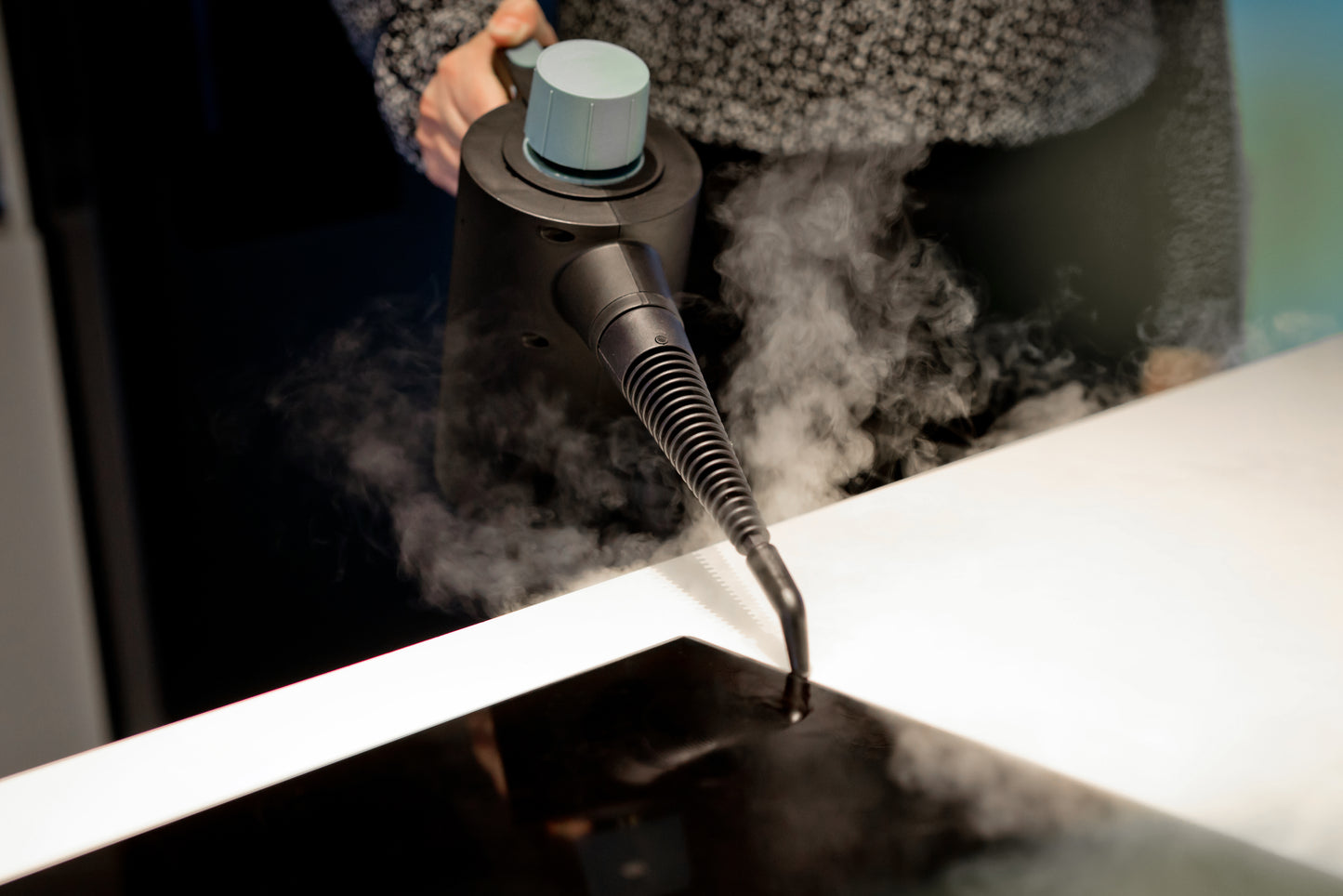 Nexxt - Cord & Cordless Steam Cleaner