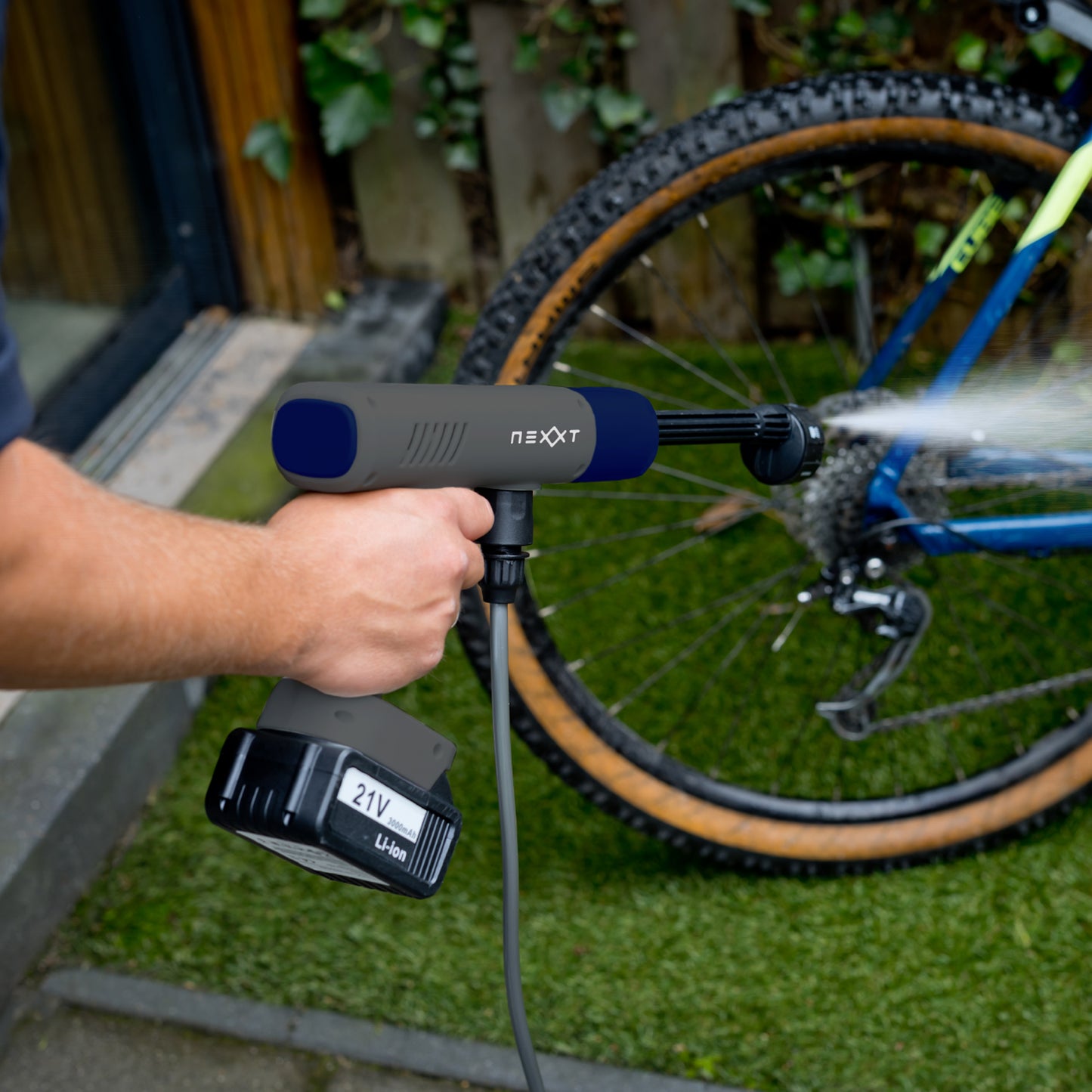 Nexxt - High Pressure Cordless Washer Deluxe
